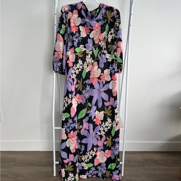 ASOS Fun Floral Maxi Dress with Puffed Sleeves - Picture 2 of 5